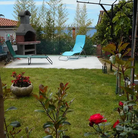 Cosy Getaway Apartment Portoroz Exterior photo